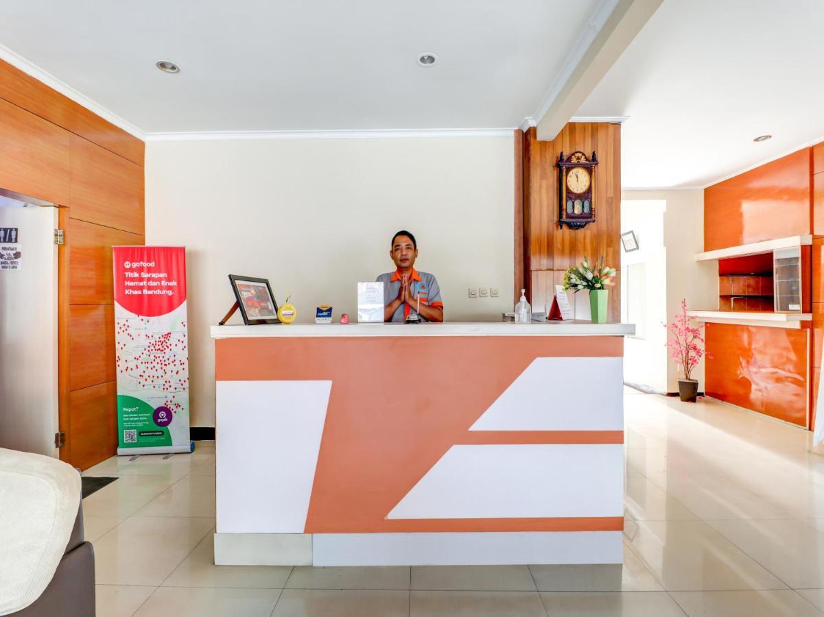 Oyo 3341 Ten Guest House Bandung Exterior photo