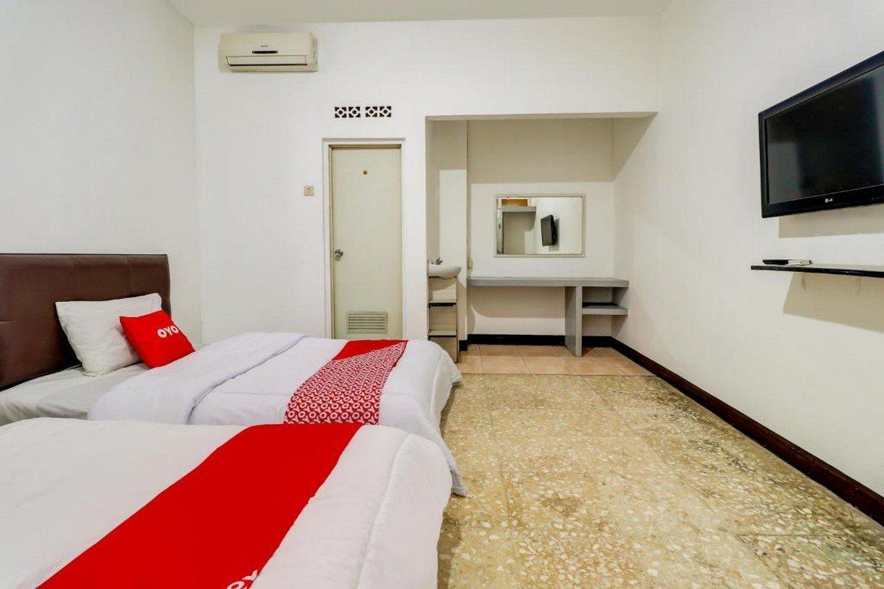 Oyo 3341 Ten Guest House Bandung Exterior photo
